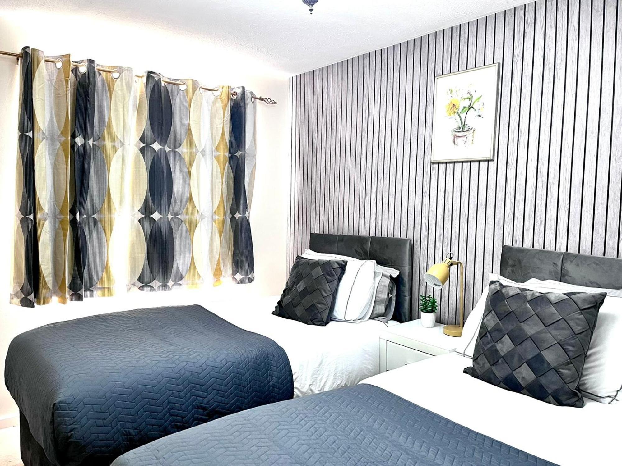 Holiday home Lush House Close To Ashford Town Centre With Driveway Ashford (Kent)