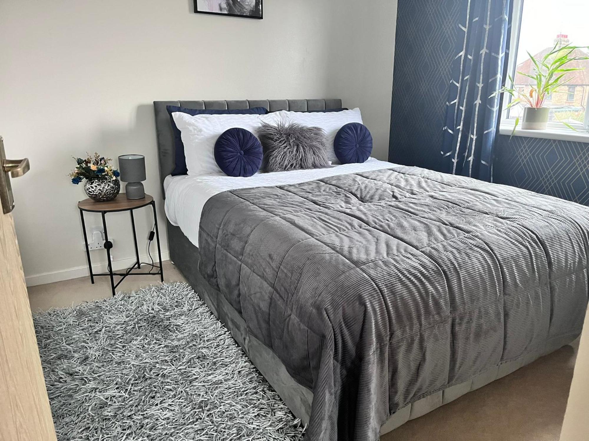Holiday home Lush House Close To Ashford Town Centre With Driveway Ashford (Kent)
