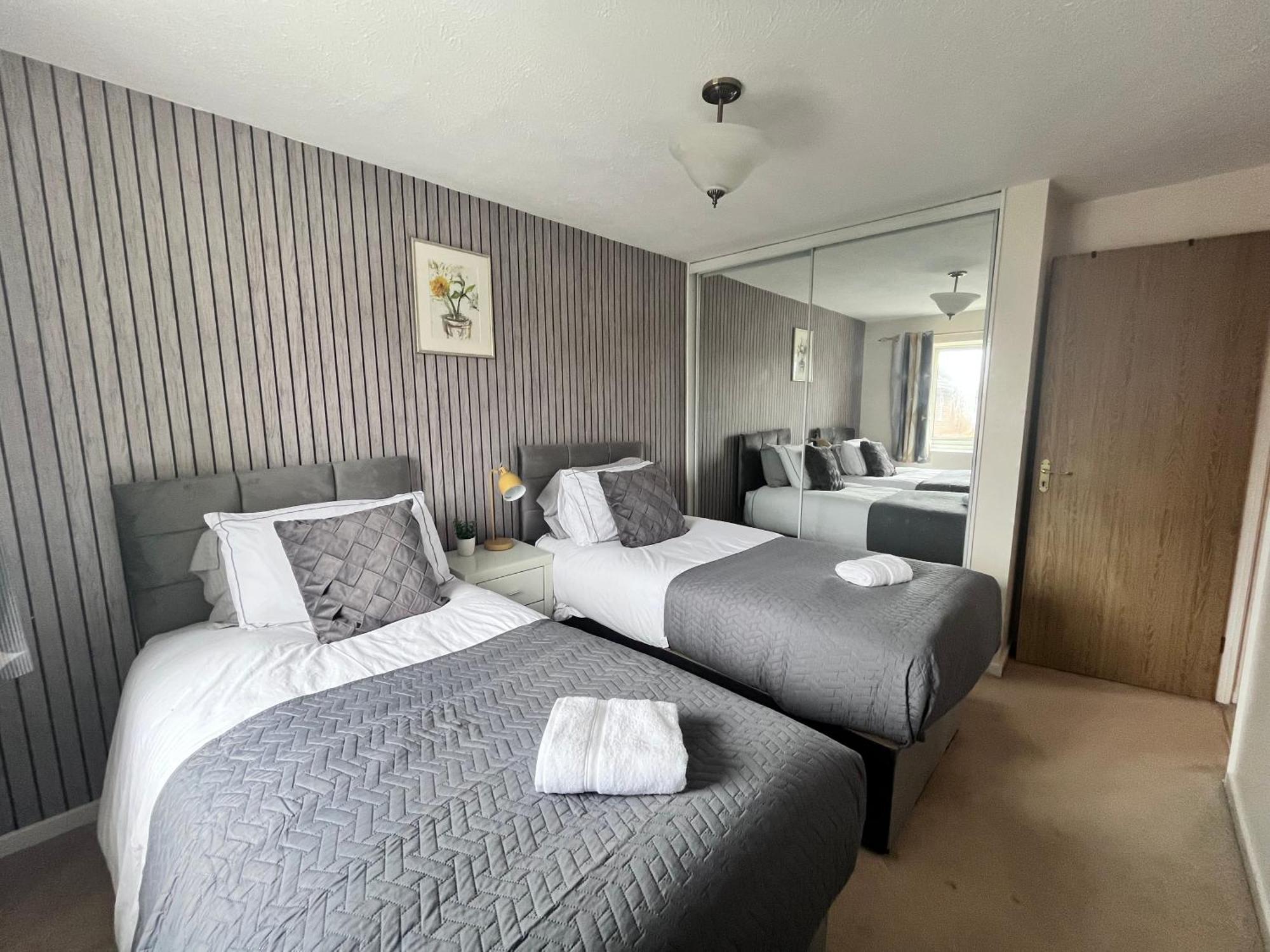 Lush House Close To Ashford Town Centre With Driveway Holiday home Ashford (Kent)